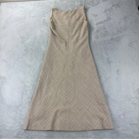 Chanel Boutique Women's Size Small US/36 EU 62% Wool and 38% Wool Tweed Dress - Picture 4 of 16
